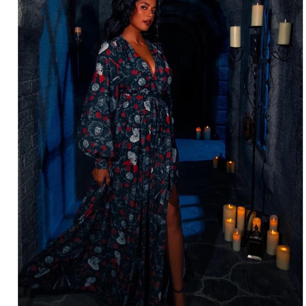 La Femme en Noir Dracula Belladonna Maxi Dress
